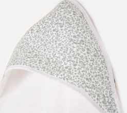Green leaves hooded towel