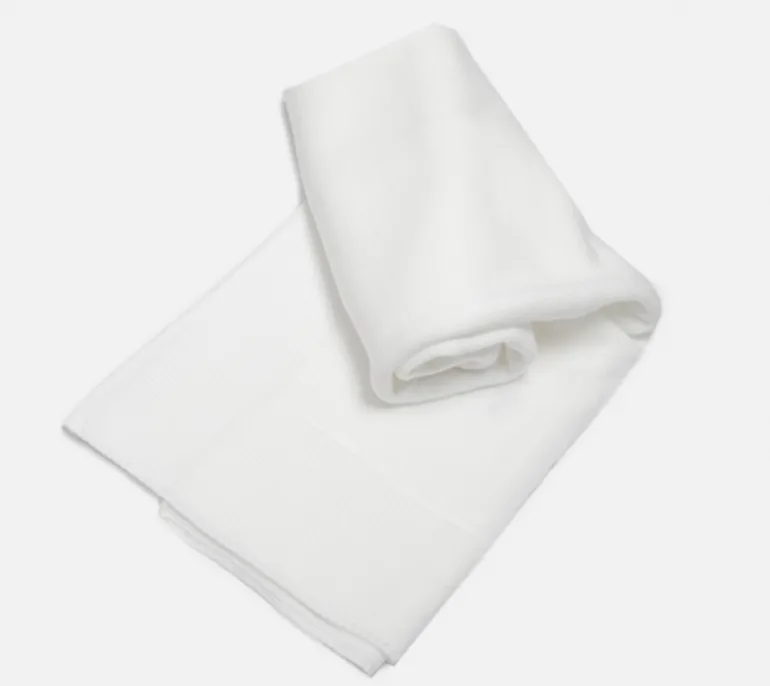 White knitted blanket