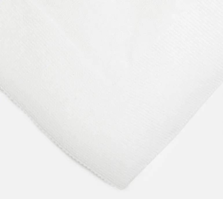 White knitted blanket